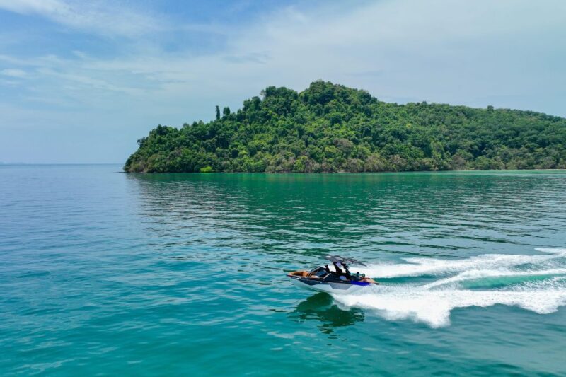 Phuket: Private Wakesurf Experience by Malibu Boat - Inclusions