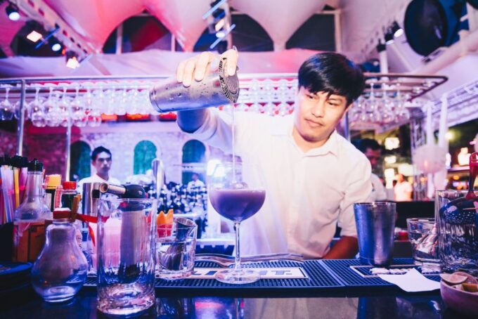 Phuket: Pub Crawl Tour - Minimum Participants