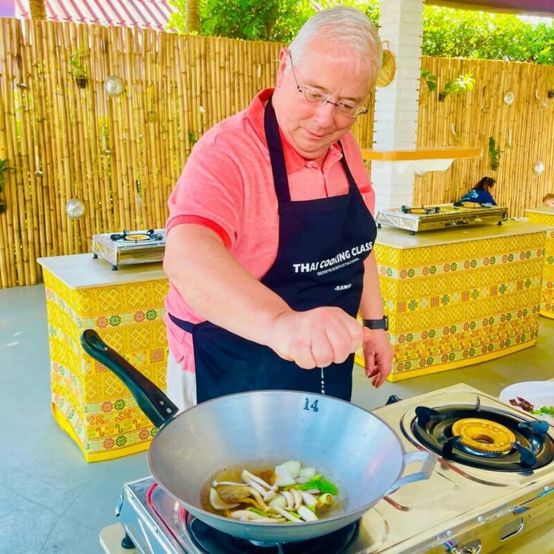 Phuket: Rawai Thai Cooking Class with Local Chef - Key Points