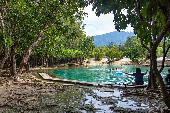 Phuket Sightseeing Tour With a Local Guide and Lunch - Exploring Phukets Highlights