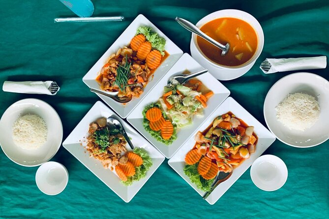 Phuket Sightseeing Tour With a Local Guide and Lunch - Culinary Experience