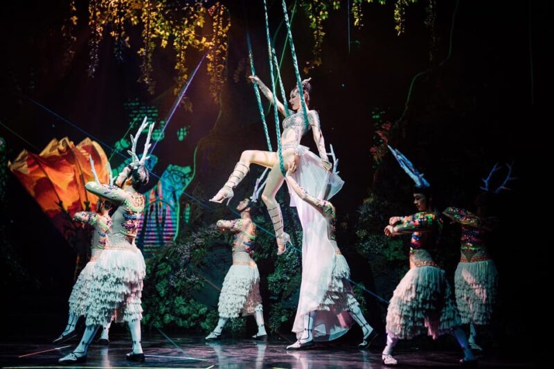Phuket: Simon Cabaret Show Admission Ticket With Transport - Key Points