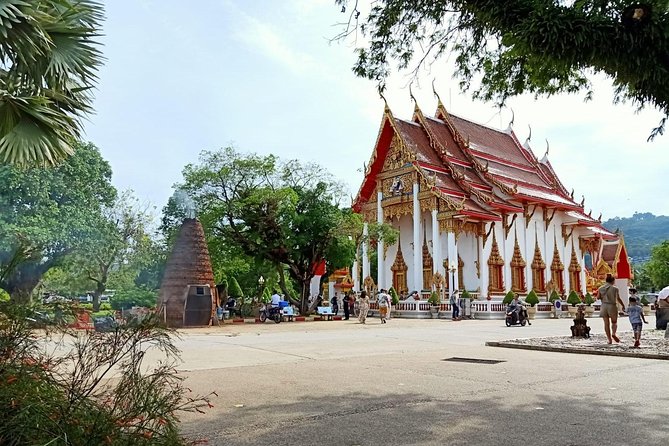 Phuket: Small-Group Culture Tour and Cooking Class - Immersive Temple Experience