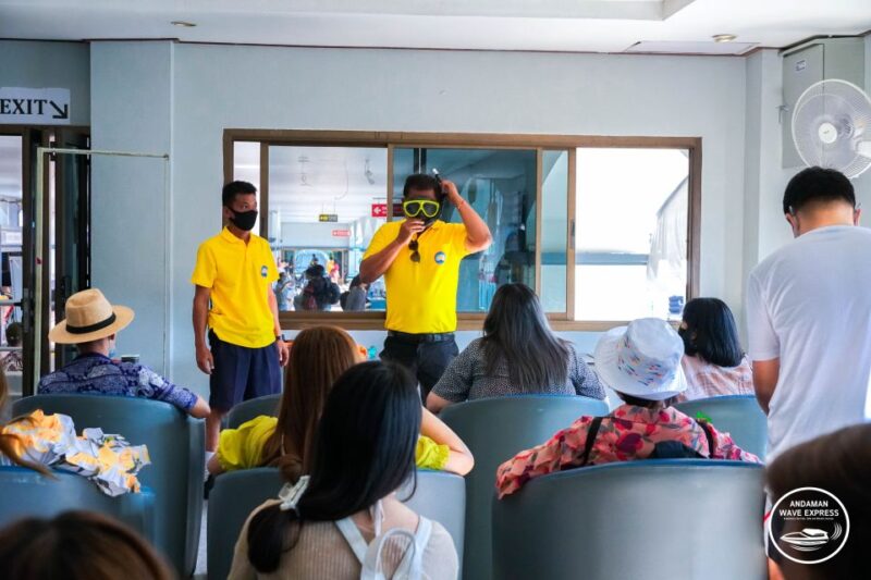 Phuket: Transfer From Airport and Ferry to Phi Phi Island - Ferry Features and Amenities