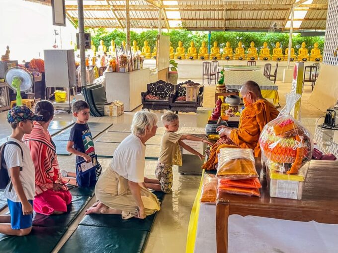 Phuket: Wat Chalong, Big Buddha ,Old Town & Chillva Market - Chillva Night Market