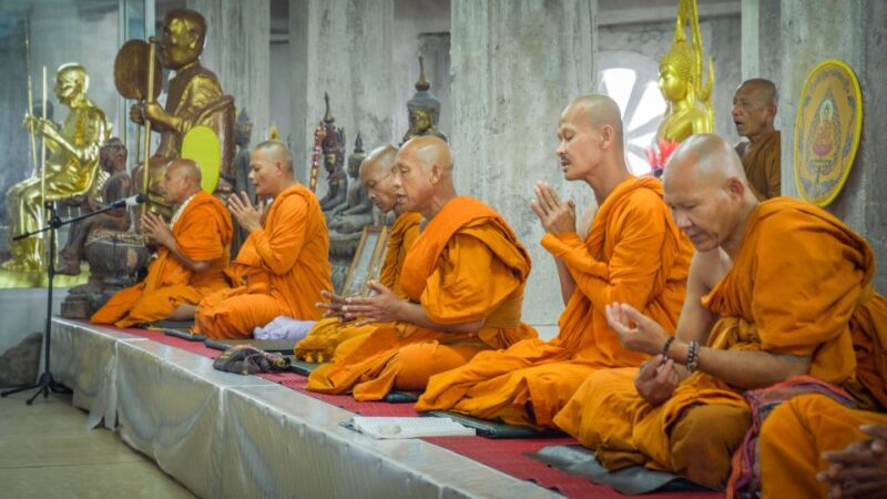 Phuket: Wat Chalong, Viewpoint, and Old Town Guided Tour - Tour Guide and Reviews