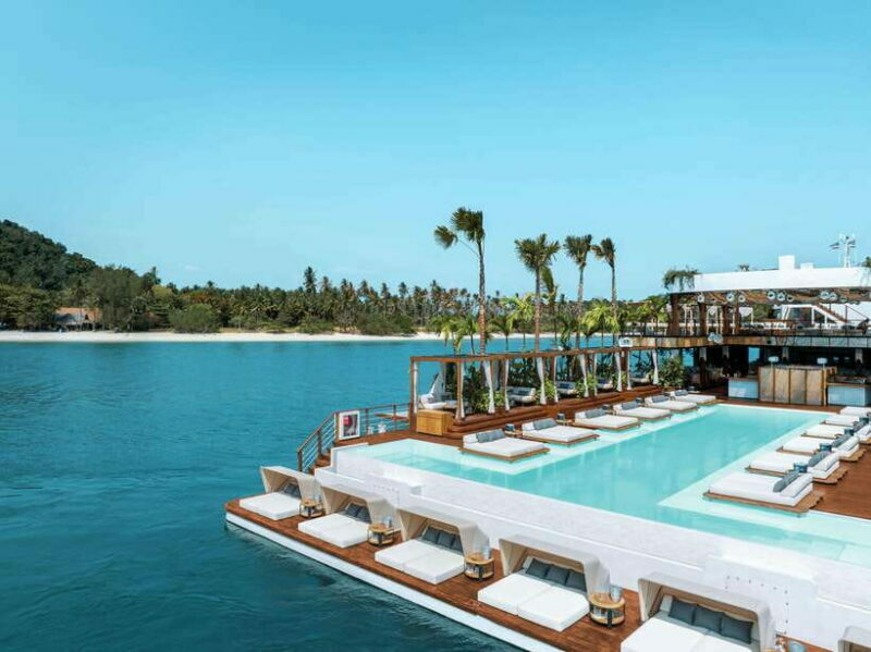 Phuket: YONA Floating Beach Club Day Experience - The Vibe, Food, and Entertainment