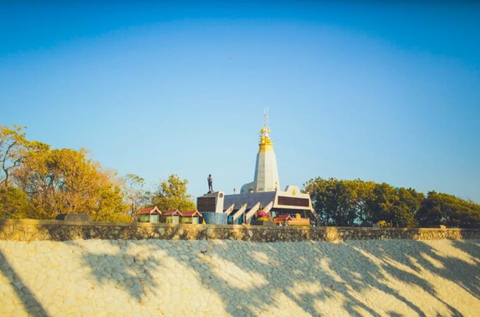Phuket:Big Buddha & Promthep Cape & Wat Chalong Guided Tour - Visiting Wat Chalong
