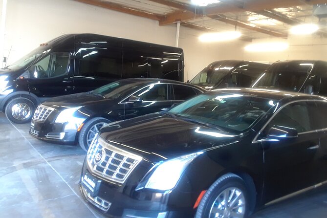 PHX (Phoenix Airport) Round-Trip Sedan Transportation Phoenix Address - Private and Exclusive Service