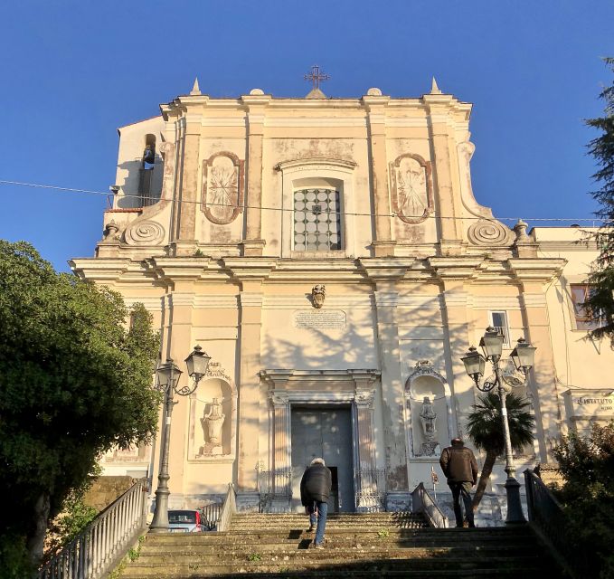 Piano Di Sorrento: Sightseeing Walking Tour With Tastings - Meeting Point and Accessibility