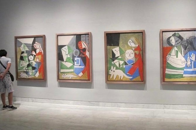 Picasso Museum & Private Walking Tour at Arts District Born - Experiencing the Local Art Scene