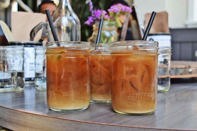 Pickle Pub Crawl: Ferry Rides and Appetizers - Guides and Group Size