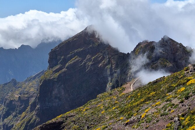 Pico Do Areeiro to Pico Ruivo PR1 Private Hike - Positive Customer Reviews