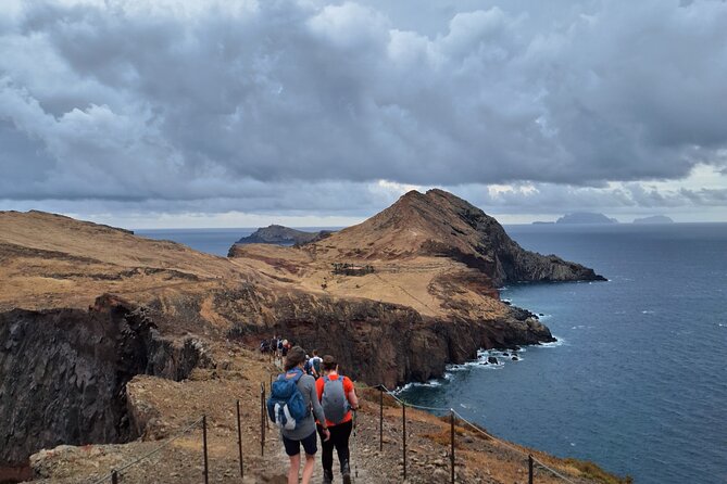 Pico Do Areeiro to Pico Ruivo PR1 Private Hike - Scenic Views and Photo Opportunities