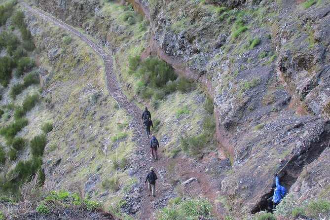 Pico Do Arieiro - Pico Ruivo - Achada Do Teixeira Walk - Important Health and Safety Considerations