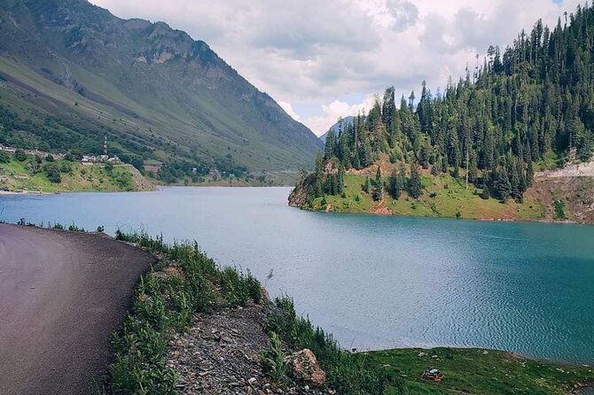 Picturesque Pahalgam: a Memorable Day Trip From Srinagar - Exploring Ancient Temples