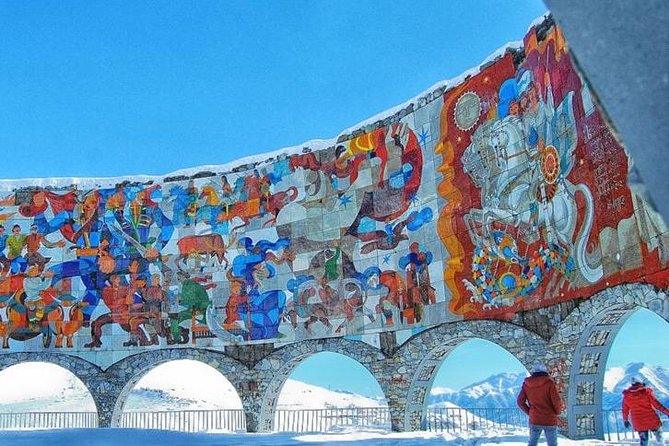 Picturesque Tour to Kazbegi. Gergeti Holy Trinity Church. - Kazbegi Highlights