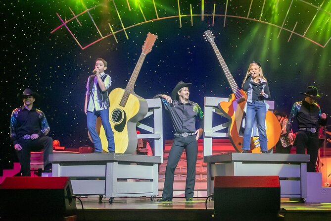 Pigeon Forge: Country Tonite Show Admission Ticket - Autograph Session