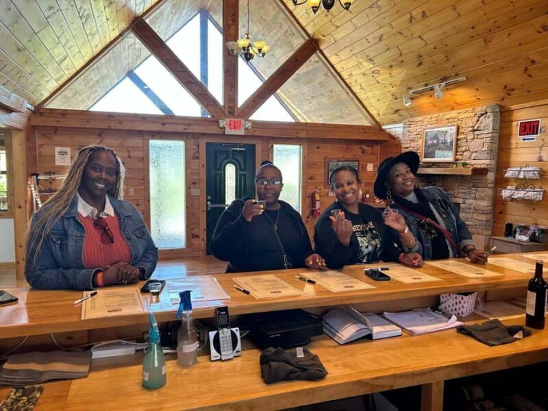 Pigeon Forge: Highlights of the Smokies Tour - An Authentic Glimpse of the Smoky Mountains