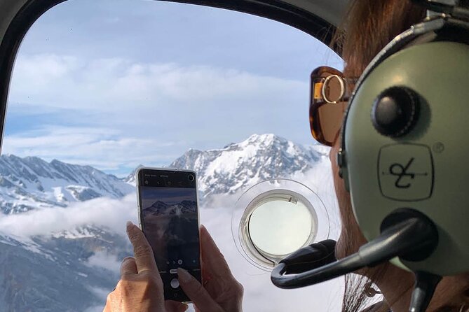 Pilots Choice - 2 Glaciers With Snow Landing - 35MINS - Location and Meeting Point