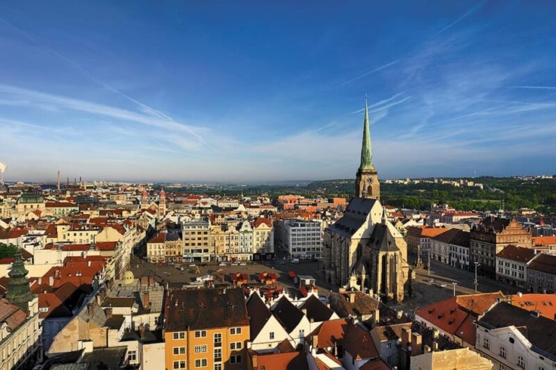 Pilsen: Old Town Guided Walking Tour - Guided Walking Experience