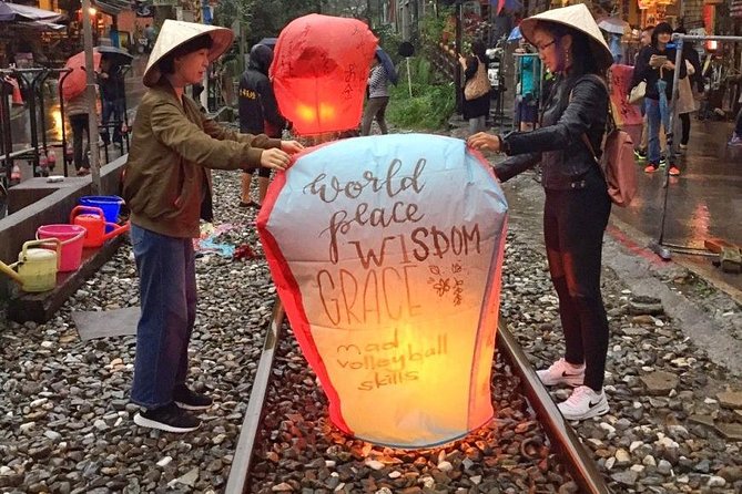 Pingxi and Jiufen Day Trip From Taipei With Sky Lantern Experience - Pingxi Sky Lantern Experience