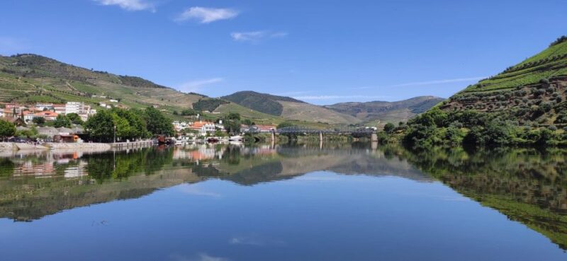 Pinhão: Douro River 1H Boat Trip With Port Wine - Key Points