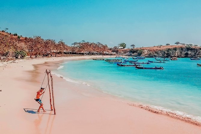 Pink Beach and Southeast Gili Islands Private Tour – Full Day - Key Points