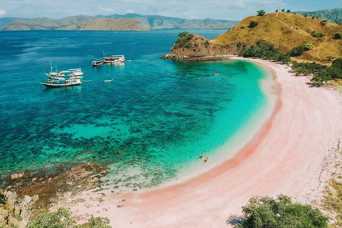 Pink Beach and Southeast Gili Islands Private Tour – Full Day - Panoramic Views at Tanjung Ringgit