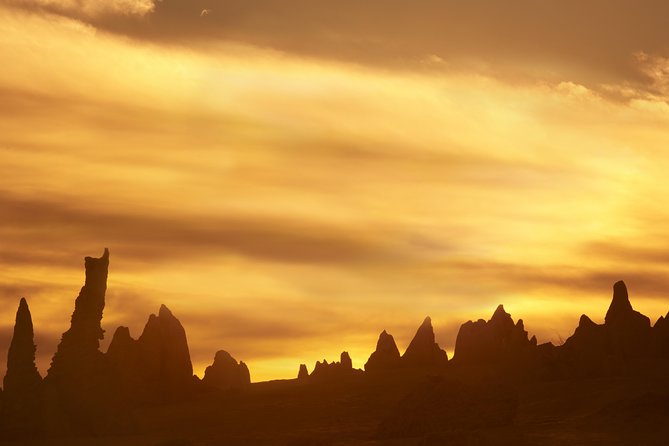 Pinnacle Desert Sunset and Night-Time Stargazing Tour From Perth - Itinerary Highlights