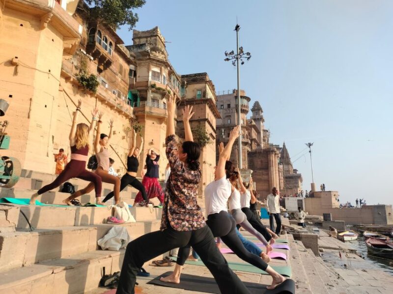Pintu Tourist Guide in Spanish & English in Varanasi/Benares - Key Points