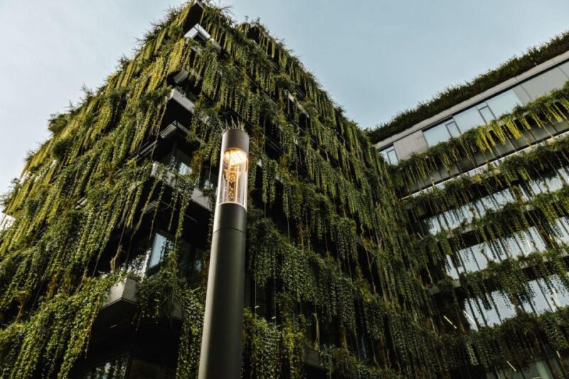 Pioneering Green Project - the Calwer Passage - Meeting Point