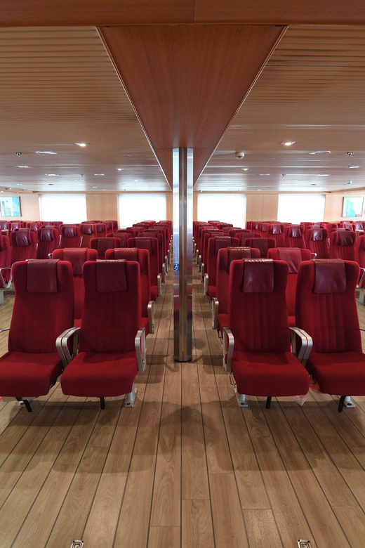 Piraeus - Mykonos: 1-Way Ferry Between Piraeus and Mykonos - Onboard Amenities and Accessibility