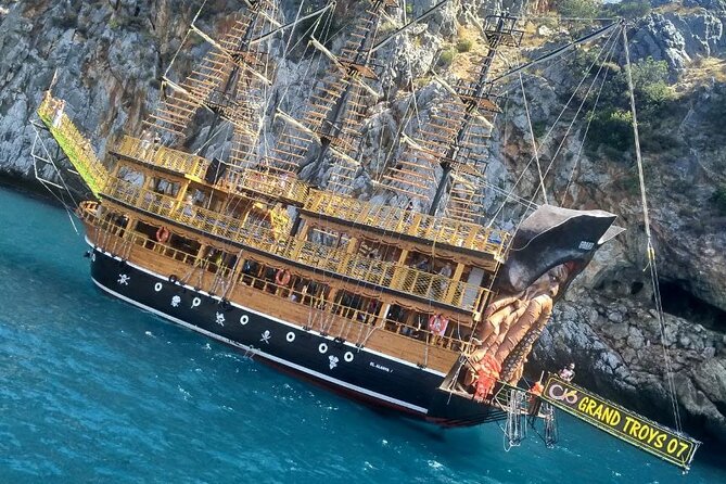 Pirate Boat Tour With Foam Party in Alanya - Boat Tour Highlights