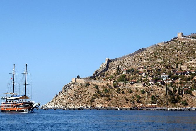 Pirate Ship With Alanya City Visit With Lunch and Drinks - Enhancing Dining Options
