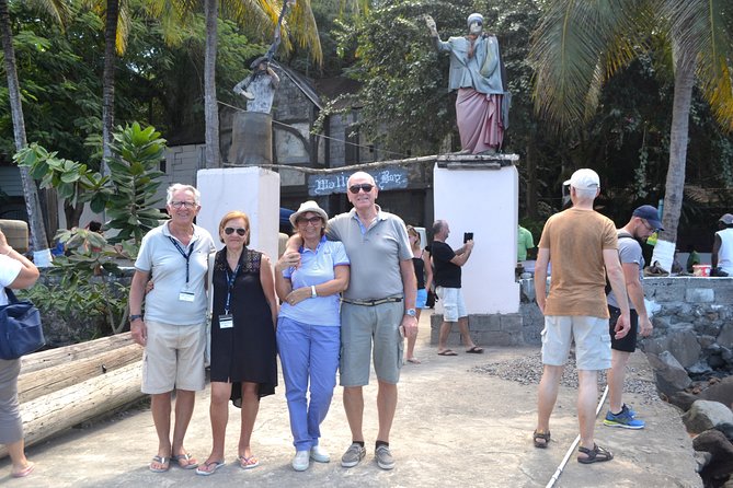 Pirates of the Caribbean Wallilabou and Buccament Beach IV Tours - Relaxing at Buccament Beach