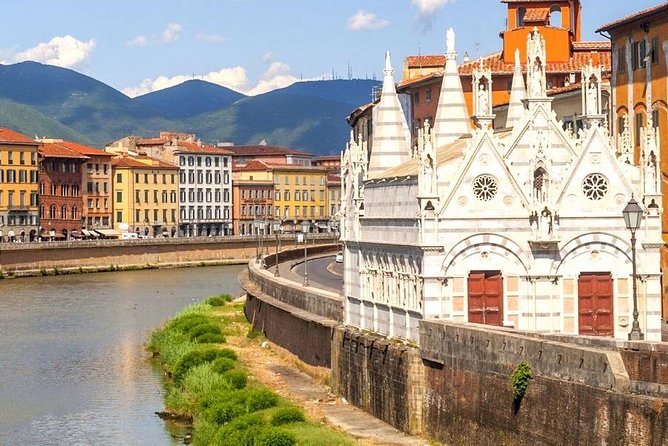 Pisa All Inclusive: Baptistery, Cathedral and Leaning Tower Guided Tour - Exploring Miracle Square