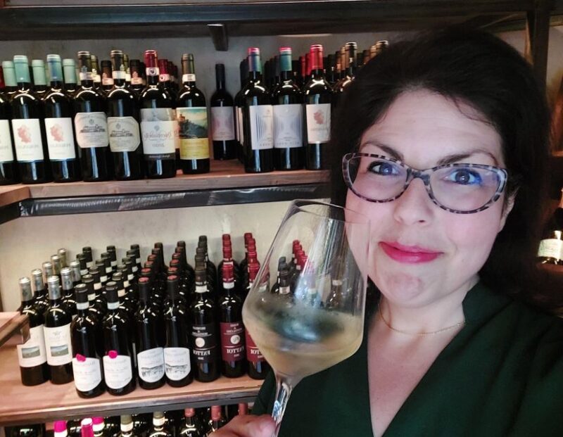 Pisa: Authentic Food & Wine Tour With a Sommelier - Taste Top-Quality Artisanal Cheese and Charcuterie