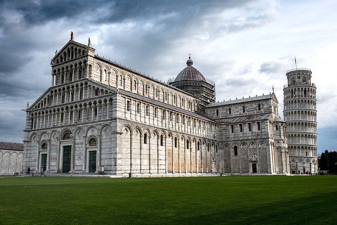 Pisa & Lucca Full-Day Tour With Leaning Tower Access - Architectural Highlights in Lucca
