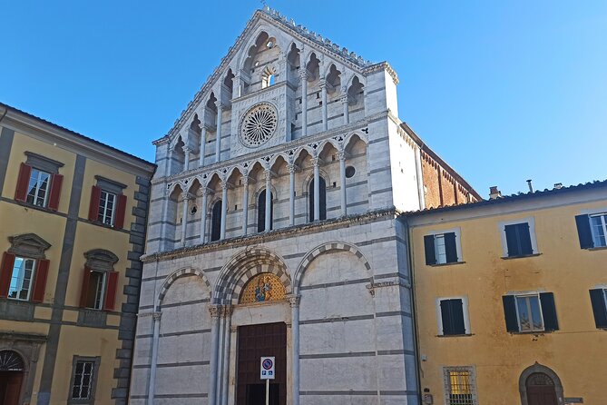 Pisa & Lucca Private Tour With Wine-Tasting From La Spezia Port - Visiting Lucca