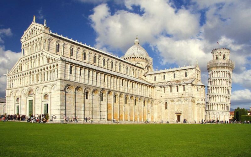 Pisa: Private Walking Tour Miracoli Square - Baptistery of Pisa