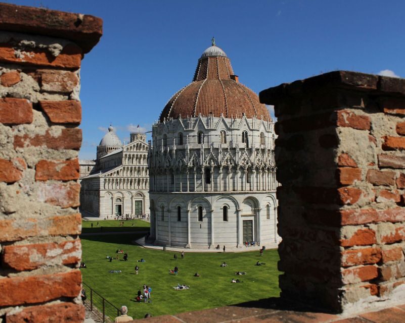 Pisa: Square of Miracles and Leaning Tower Walking Tour - Leaning Tower