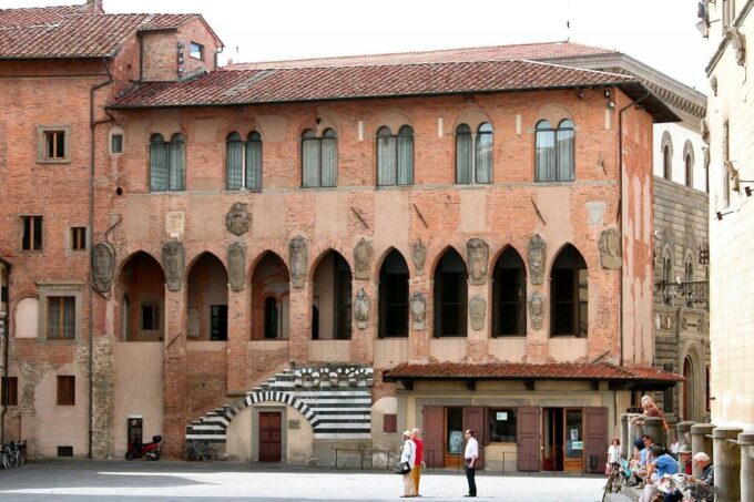 Pistoia: 2-Hour City Walking Tour - Reserve Now and Pay Later