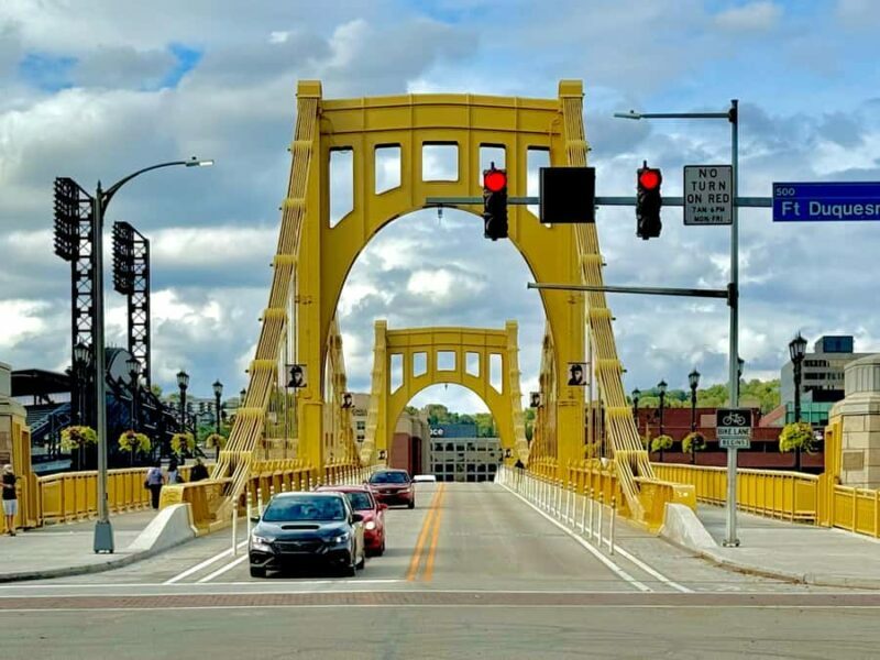 Pittsburgh: Downtown Food Tour with 6 Gems Food Tastings - In The Sum Up