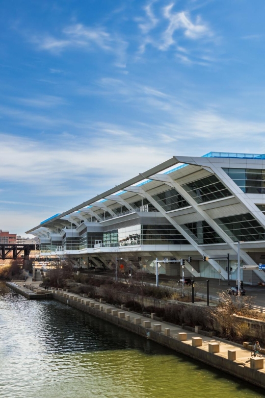 Pittsburgh Panorama: A Pittsburgh Through Iconic Landscapes - Exploring the Downtown District