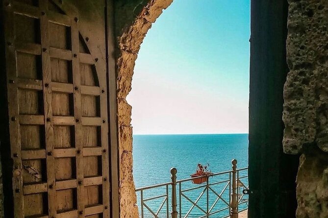 Pizzo Walking Tour, the Jewel of the Tyrrhenean Sea - Statue of Umberto I
