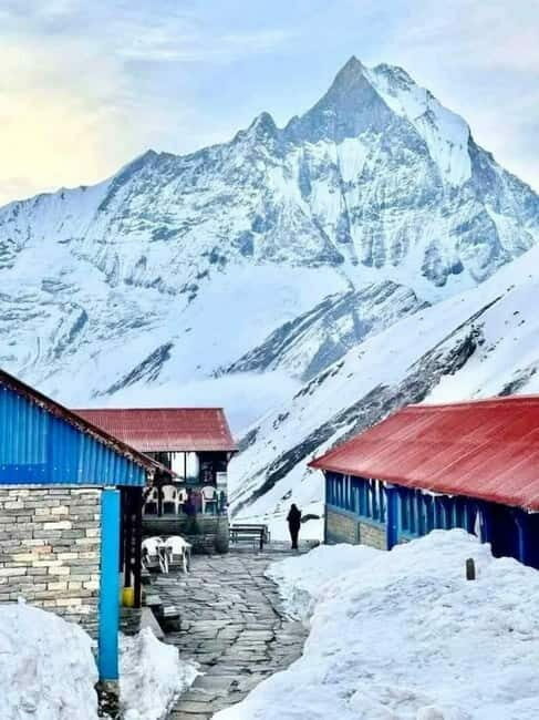 Pkr/Kathmandu: 5-Day Annapurna Base Camp & Hot spring Trek - The Second Day: From Sinuwa to Deurali