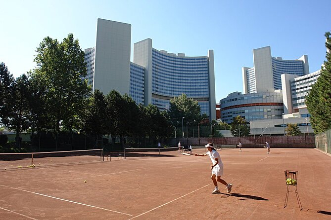 Play Super Friendly Tennis In Vienna - Inclusions