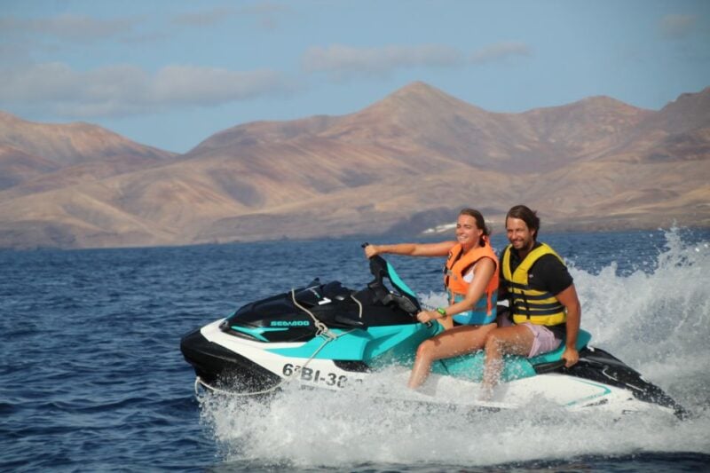 Playa Blanca: 40-Minute Jet Ski Excursion in Marina Rubicón - Explore Lanzarotes Stunning Coastline