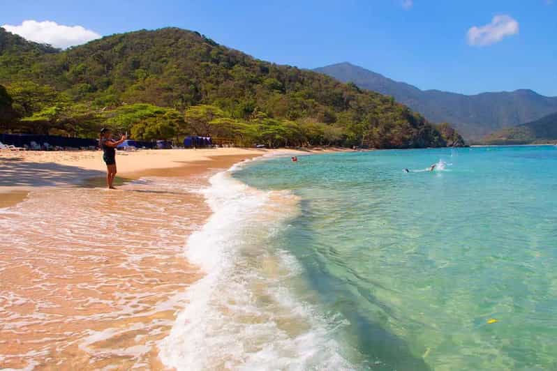 Playa Cristal: Your Private Oasis in Santa Marta. - Transportation and Pickup